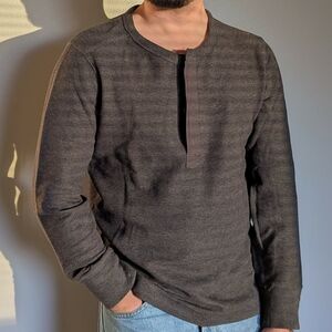Banana Republic | Charcoal Gray Knit Henley
